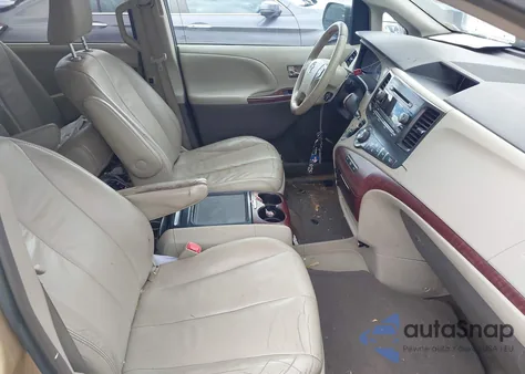 2013 Toyota Sienna Xle from USA, damaged, VIN 5TDYK3DC4DS370468